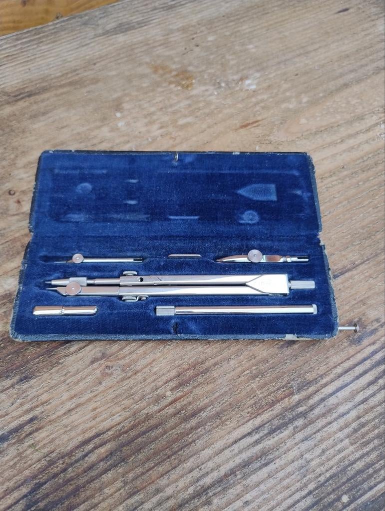 Vintage passer set in originele etui, initialen TR, Antiek en Kunst, Antiek | Gereedschap en Instrumenten, Ophalen of Verzenden
