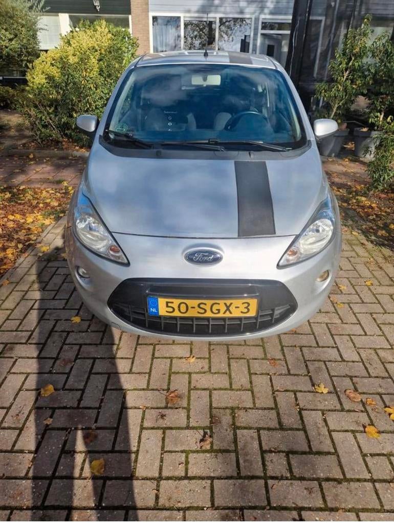 Ford Ka 1.2! Apk 03/2027, Auto's, Voorwielaandrijving, 1242 cc, 4 cilinders, 4 stoelen