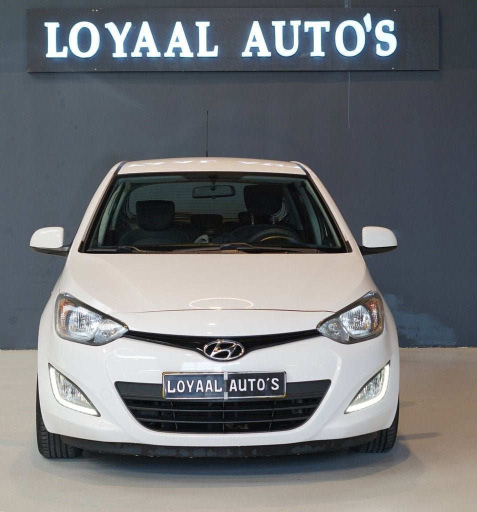 Hyundai I20 1.2i i-Motion | AIRCO | ACHTERUITRIJCAMERA | ELE, Euro 5, Gebruikt, 31 €/maand, 4 cilinders