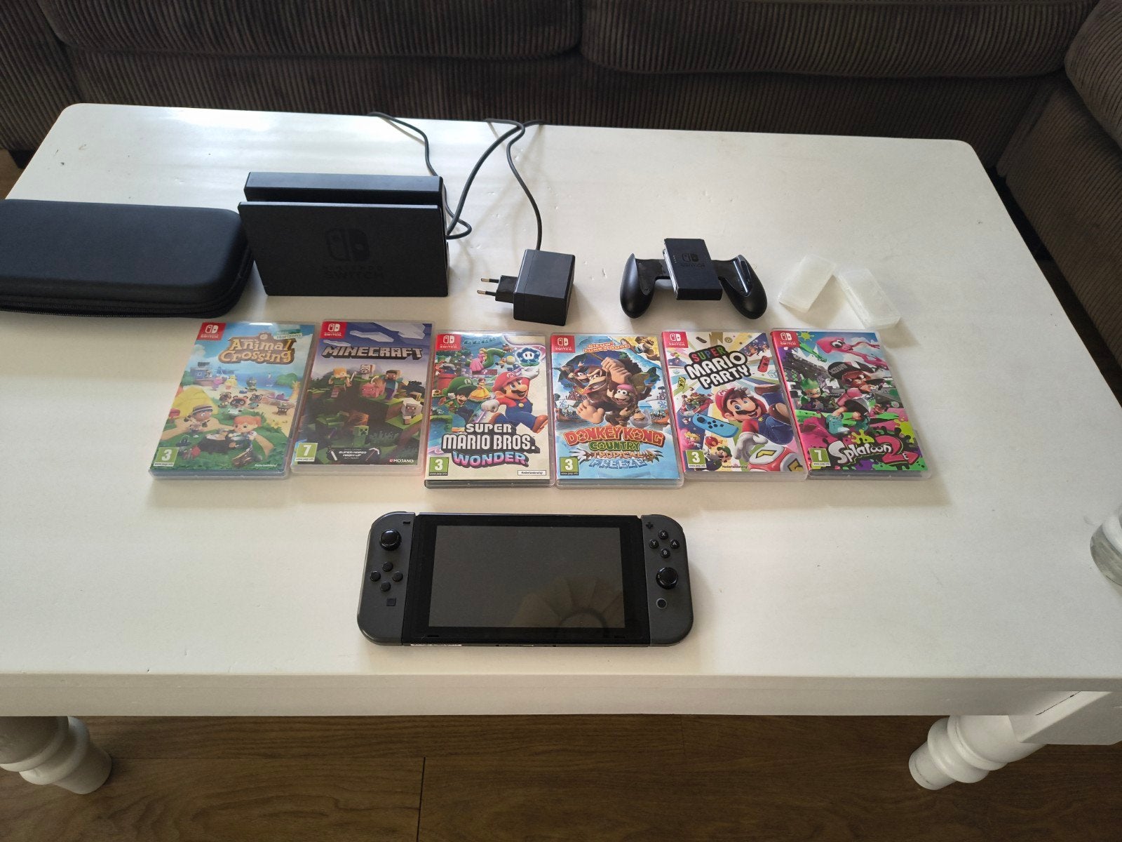 Nintendo Switch met 6 spellen, Ophalen, Met games, Met 2 controllers, Zo goed als nieuw
