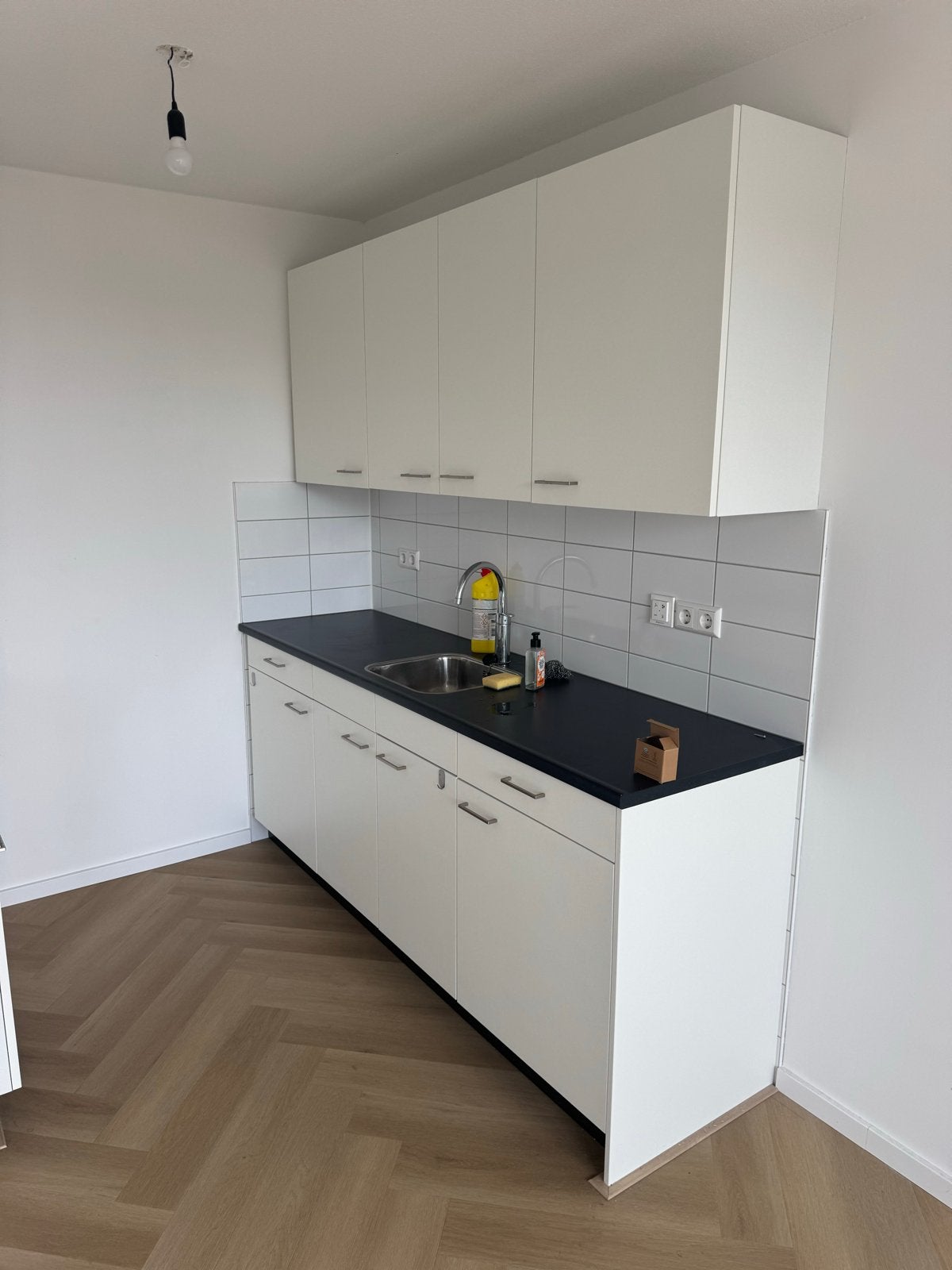 Witte keuken Bruynzeel zwart blad en spoelbak, Huis en Inrichting, Keuken | Complete keukens, Gebruikt, Wit, Enkelwandige keuken