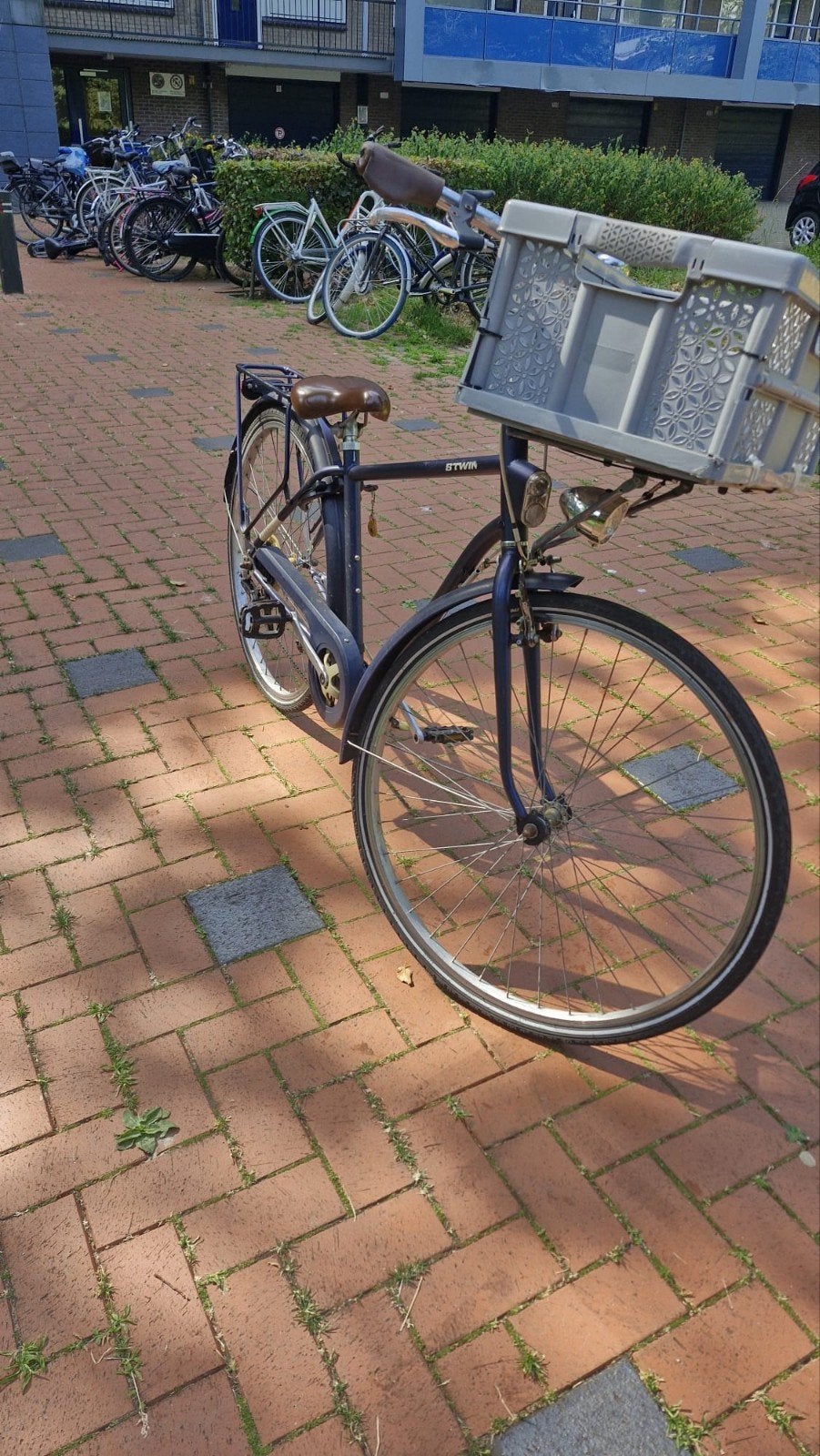 Btwin stadsfiets met mand en versnellingen, Fietsen en Brommers, Velgrem, Versnellingen, Ophalen, Overige merken