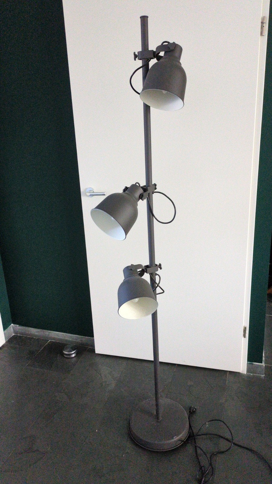 Ikea vloerlamp met 3 verstelbare spots, schakelbaar per lamp, Ophalen, Gebruikt, E14 (klein), Metaal