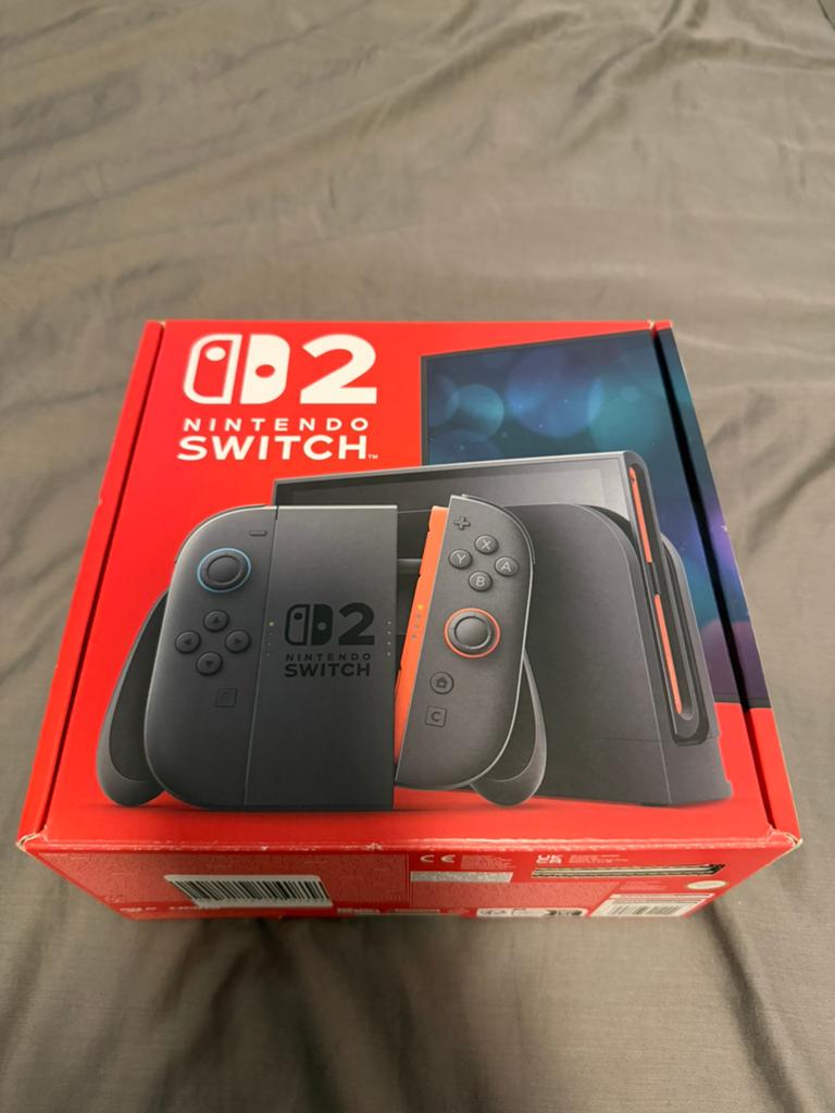 Nintendo Switch 2, Spelcomputers en Games, Spelcomputers | Nintendo Switch, Ophalen of Verzenden, Zo goed als nieuw, Met 2 controllers