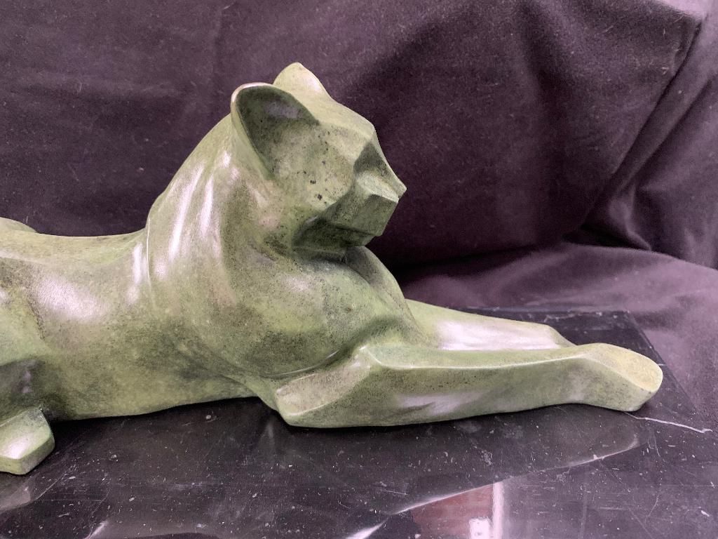 Bronzen zware liggende kat of poes , art deco, Ophalen of Verzenden, Gemerkt, Brons, Beeld