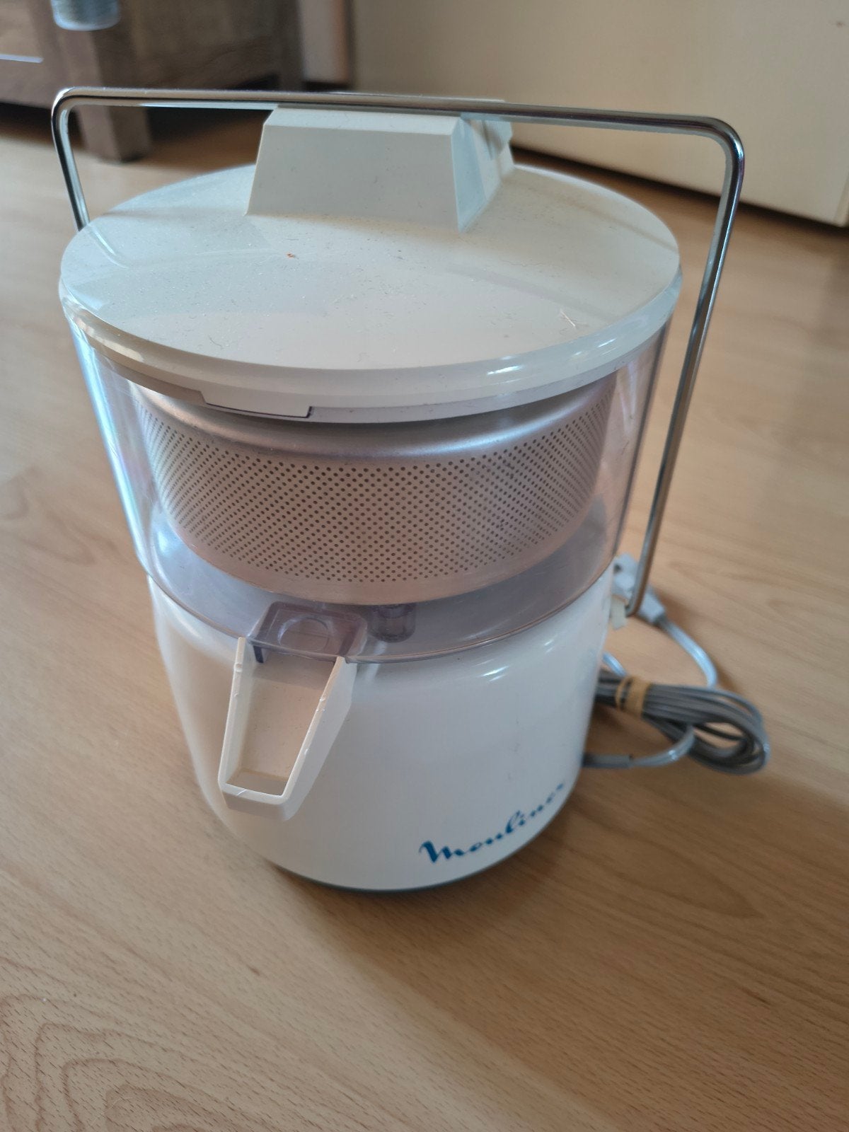 Vintage Moulinex sapcentrifuge - CF1AV - 250W, Witgoed en Apparatuur, Ophalen, Gebruikt, Sapcentrifuge
