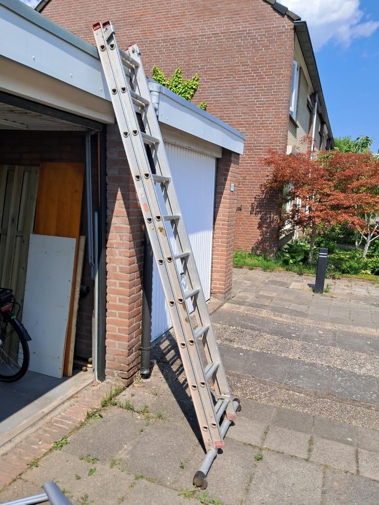 Altrex aluminium ladder - 5,5 meter uitschuifbaar, Ophalen, Gebruikt, Ladder, Opvouwbaar of Inschuifbaar