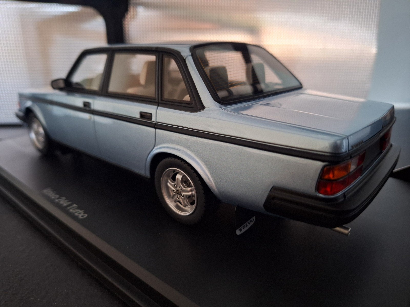 Volvo 244 Turbo Schaal 1:18, Overige merken, Auto, Nieuw, DNA