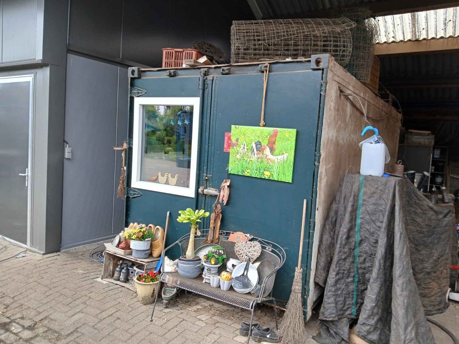 Multifunctionele zeecontainer met kantoor en toilet, Ophalen