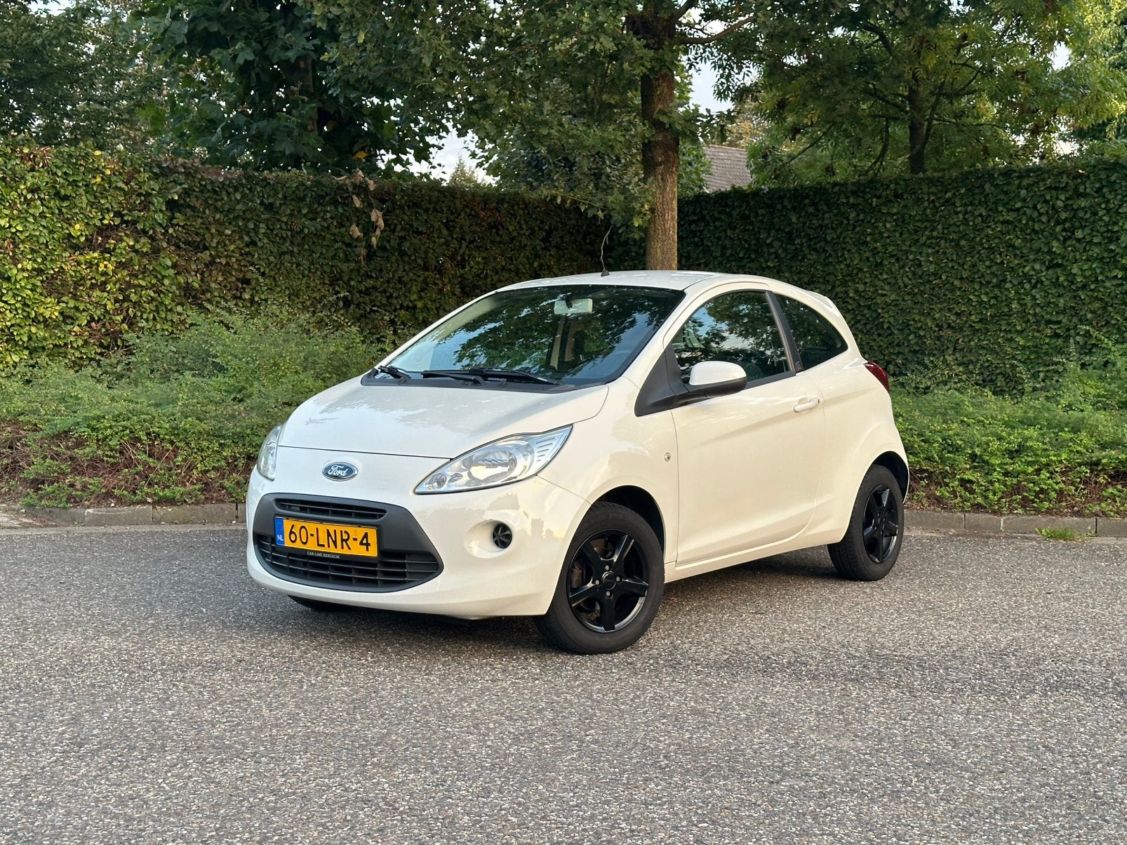 Ford Ka 1.2 2010 | NAP | AIRCO | NWE.APK | CENTR.D | ELEK.R, Auto's, Voorwielaandrijving, Stof, 4 cilinders, 4 stoelen