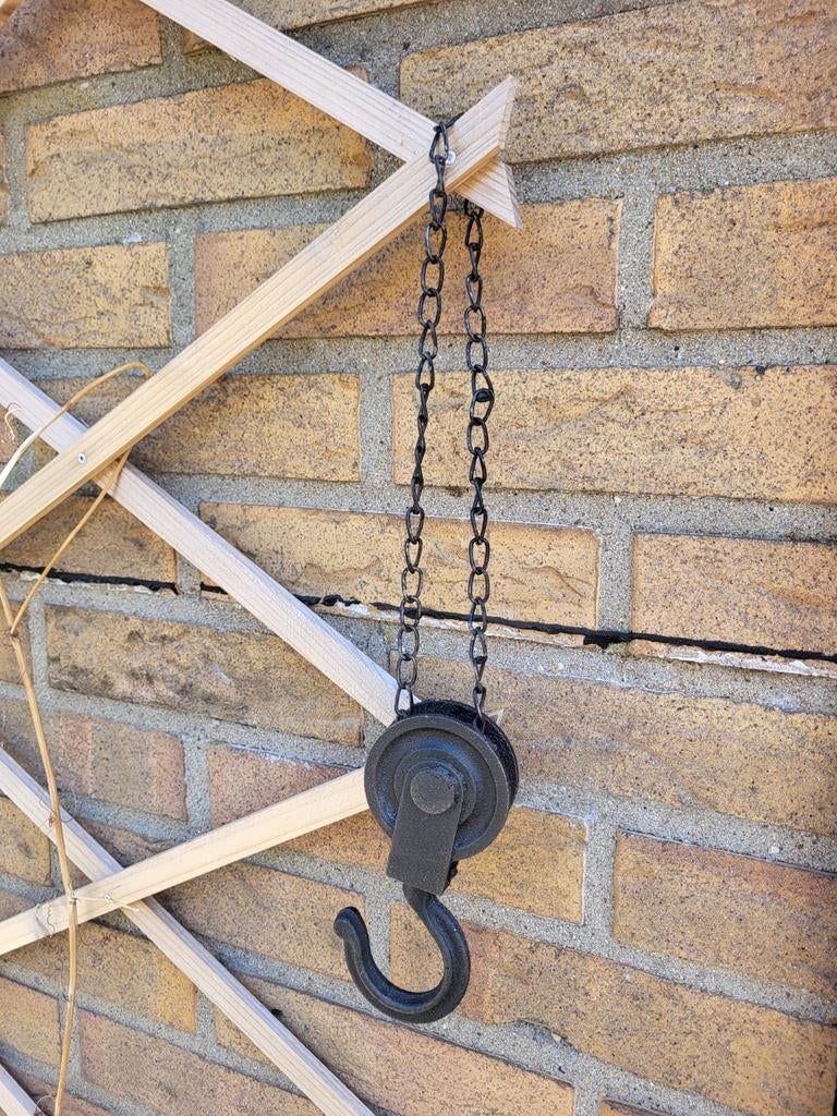 Decoratieve katrol met haak - Gietijzer, Antiek en Kunst, Antiek | Overige Antiek, Ophalen of Verzenden