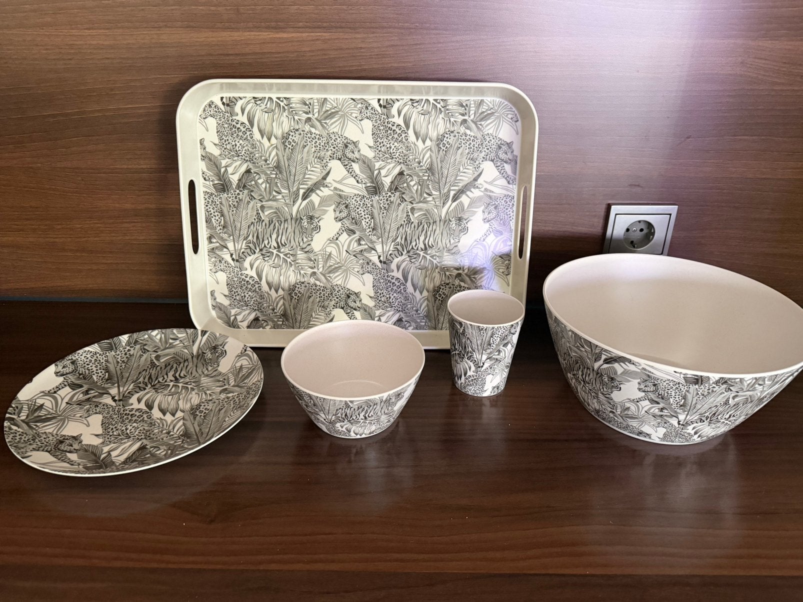 Action plastic servies, Ophalen of Verzenden, Zo goed als nieuw, Rond, Metaal