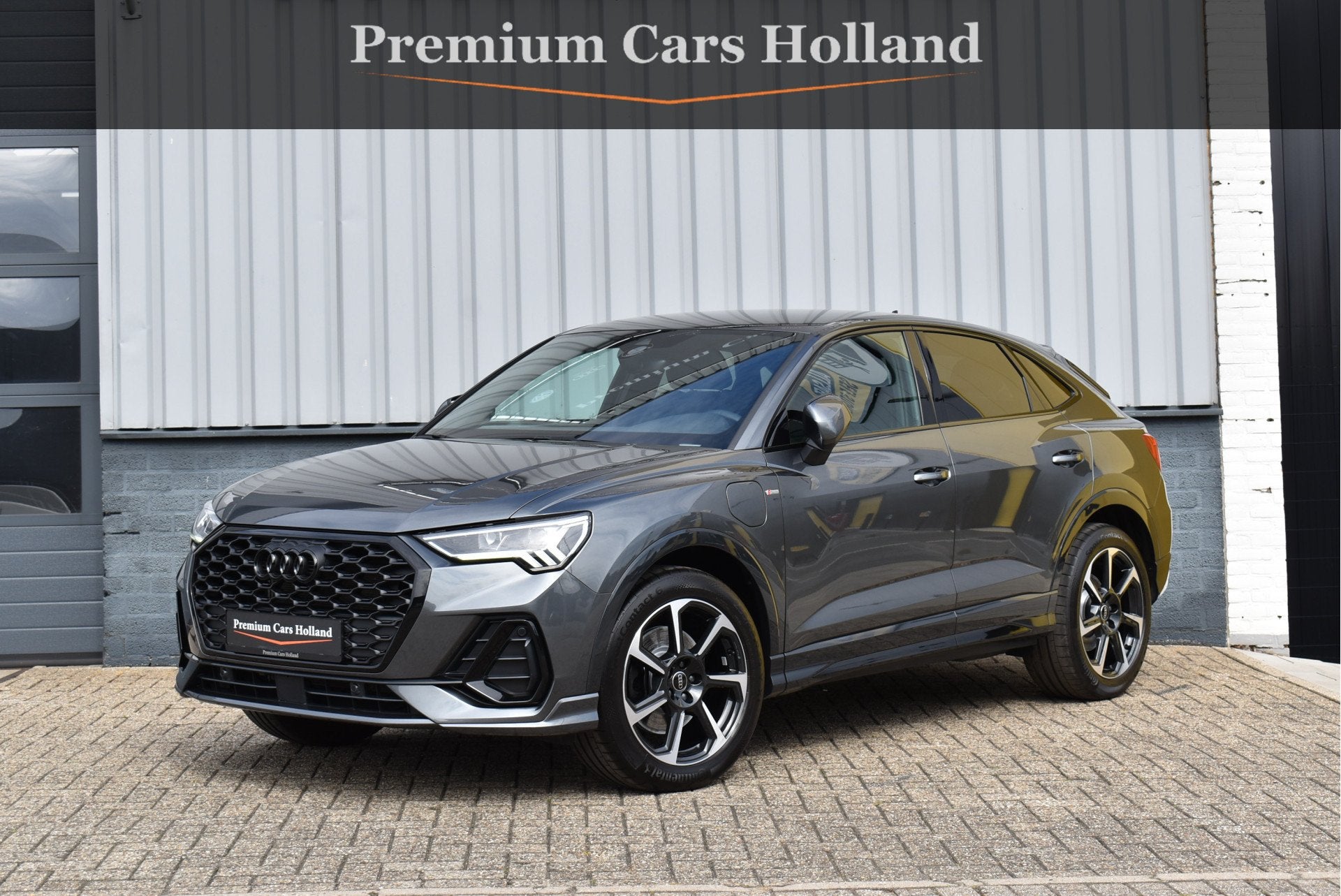 Audi Q3 Sportback 45 TFSI e S-Line Black Ed Soh 94% Navi Led, Dealer onderhouden, Gebruikt, Euro 6, Leder en Stof