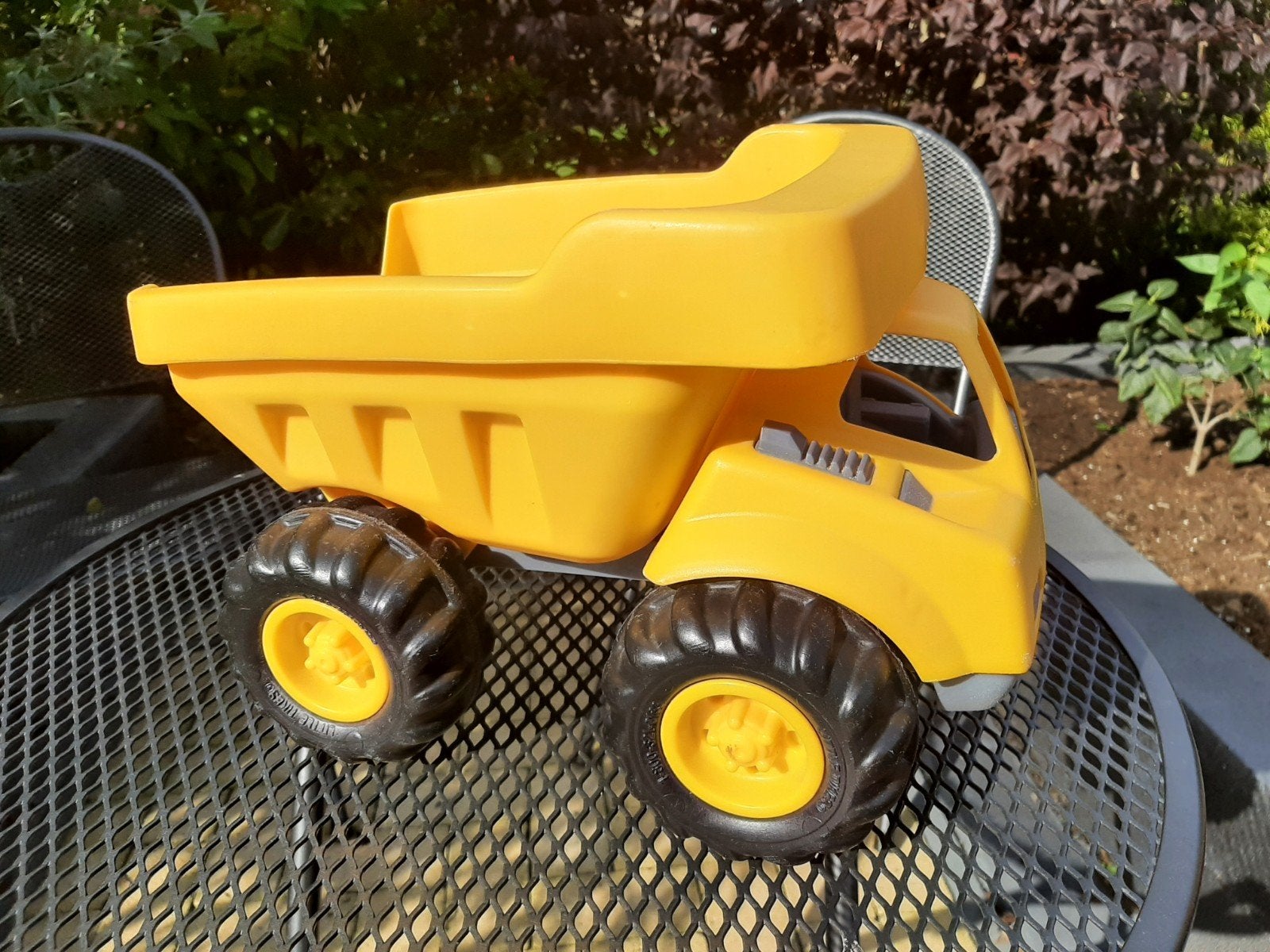 Little Tikes Kiepwagen - Geel (24x32x24 cm), Ophalen of Verzenden, Gebruikt