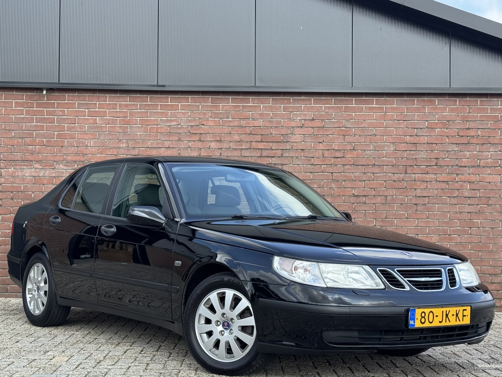 Saab 9-5 2.3T LINEAR | NL-AUTO! | CRUISE! | CLIMA! | VELGEN!, Auto's, Stof, Zwart, 4 cilinders, 2290 cc