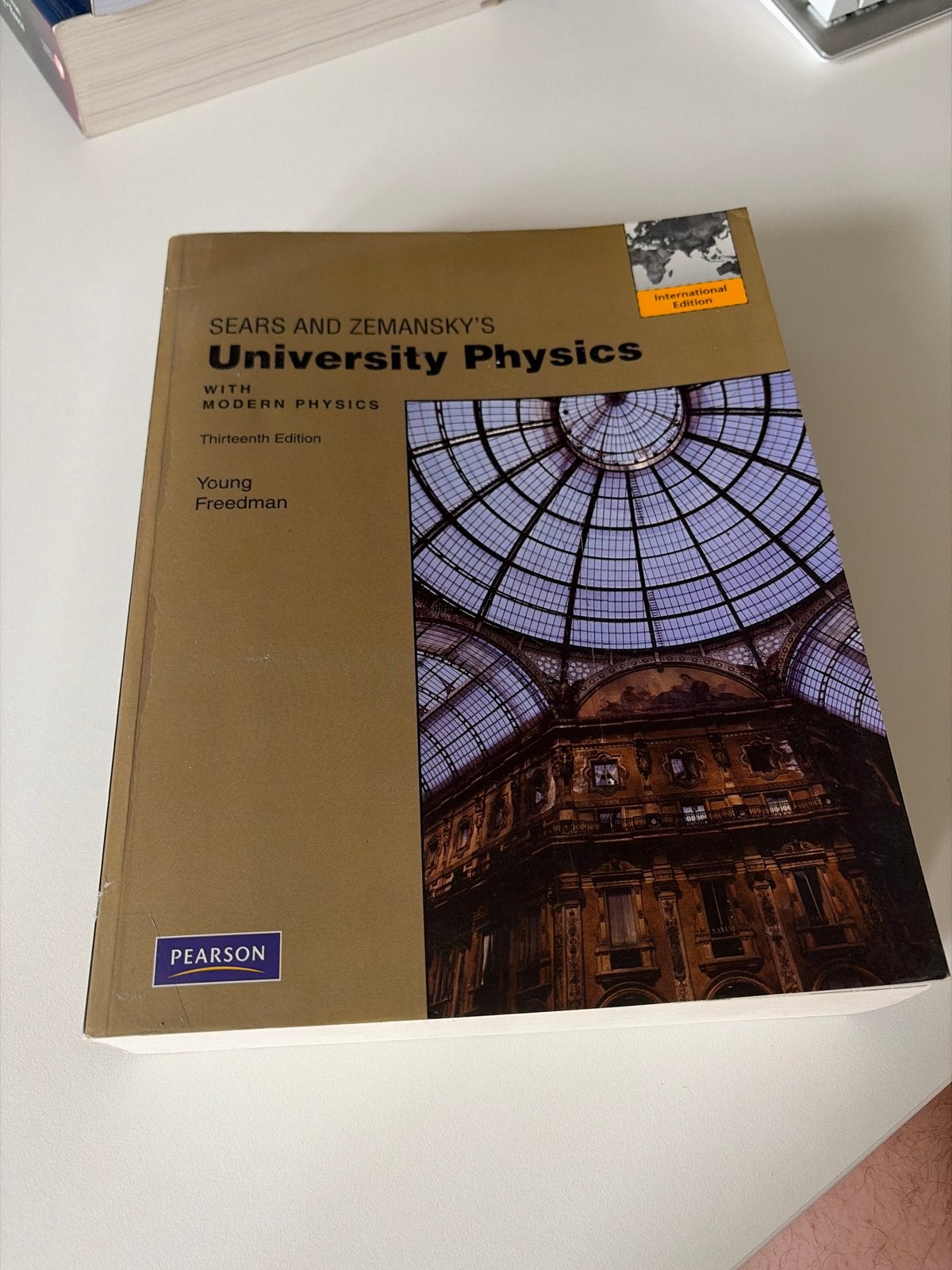 Sears and Zemansky's University Physics - Zo goed als nieuw, Ophalen of Verzenden, Beta, Zo goed als nieuw, WO