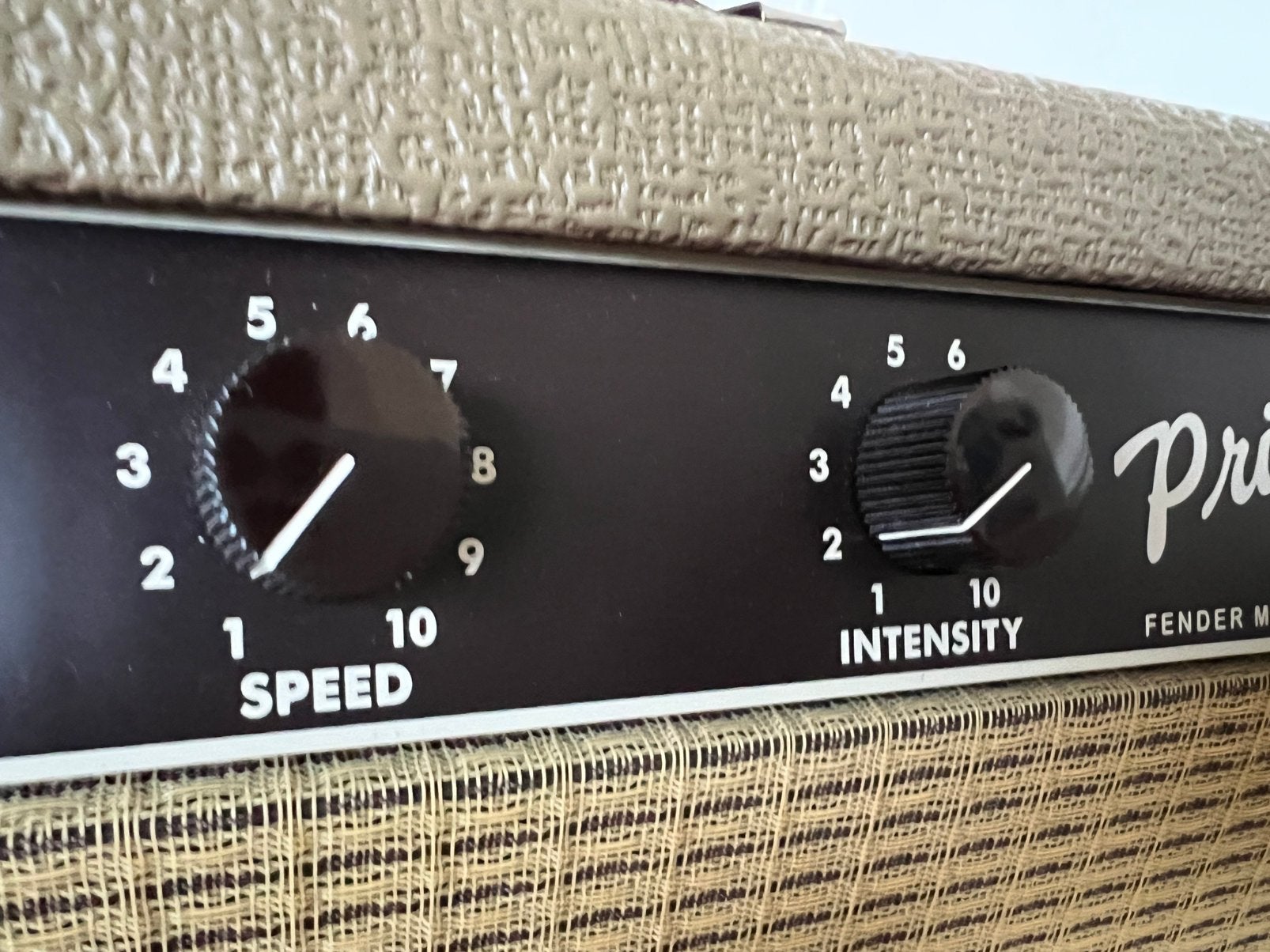 Foto 4 van Fender Pinceton Chris Stapleton (handwired Brownface)