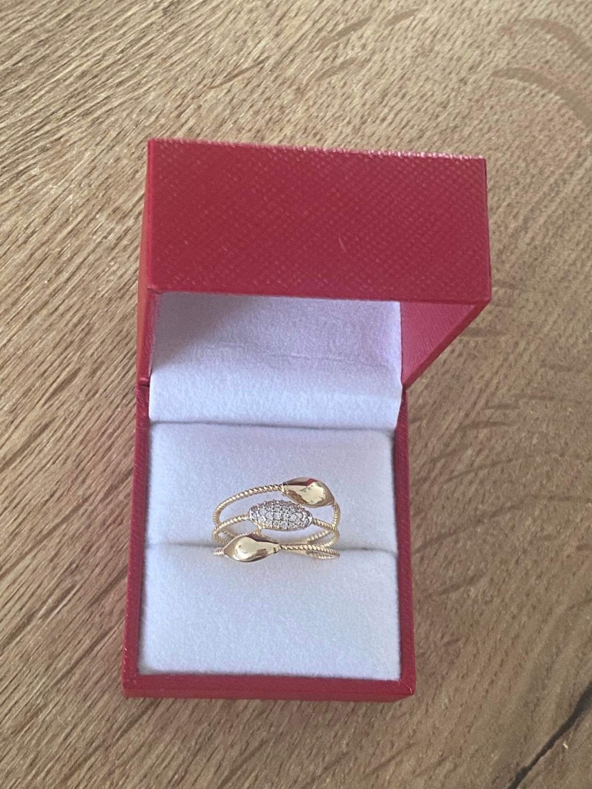Mooie 14 karaat gouden ring 585 goud, Nieuw, Ophalen of Verzenden, Met edelsteen, Dame
