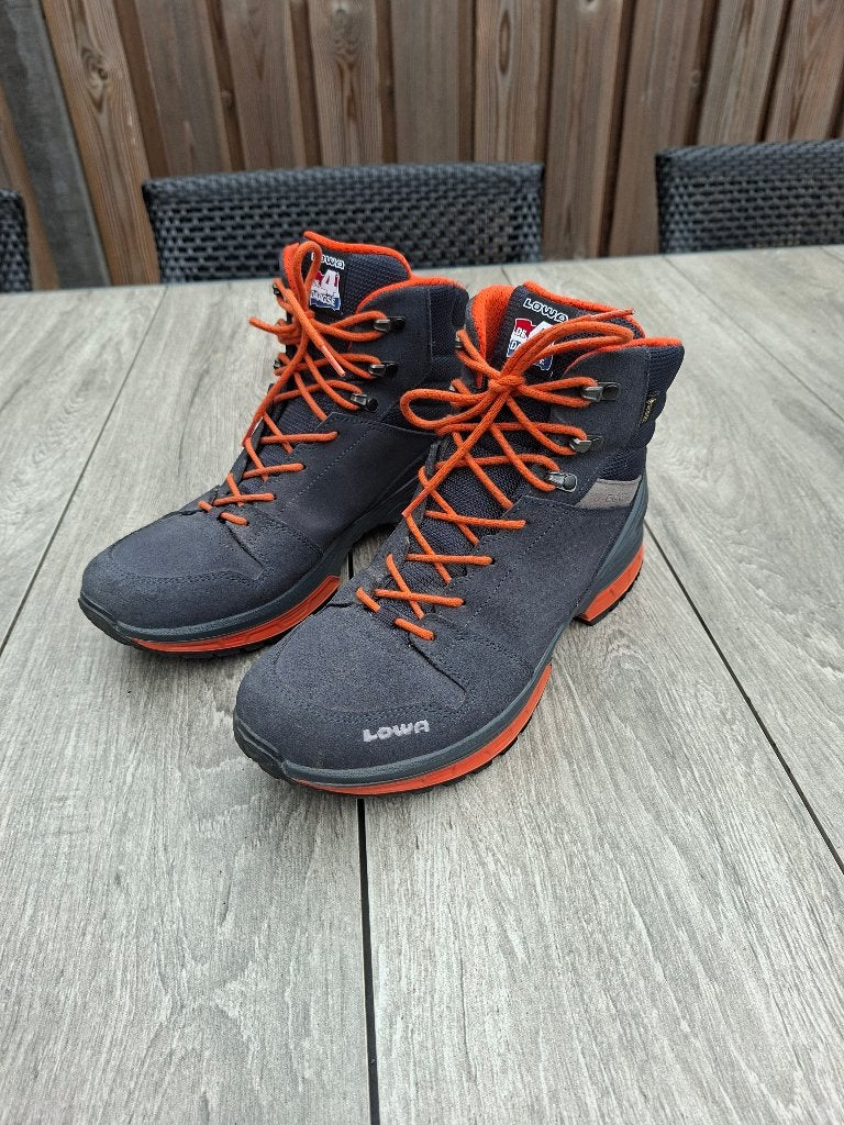 Lowa wandelschoenen, Ophalen, Zo goed als nieuw, Schoenen