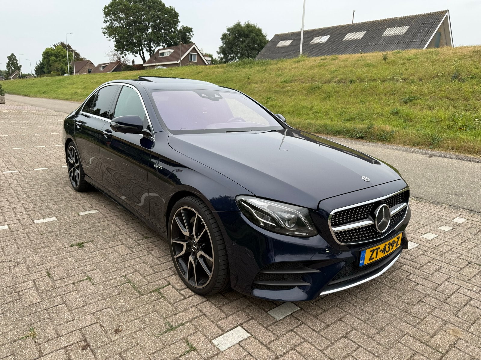Mercedes-Benz E-Klasse E400 333pk 4MATIC 9G-TRONIC 2017, Dealer onderhouden, Blauw, Leder, Vierwielaandrijving