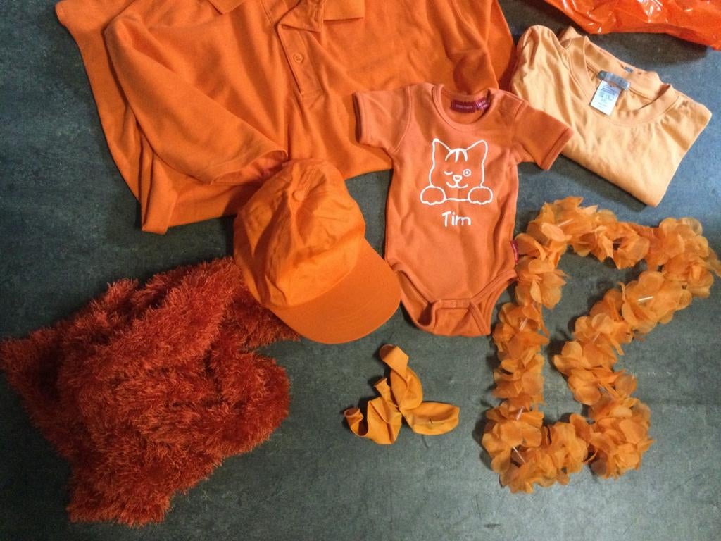 Zgan. Div oranjekleding, feestkleding, voetbal, Kleding | Dames, Carnavalskleding en Feestkleding, Ophalen of Verzenden, Zo goed als nieuw