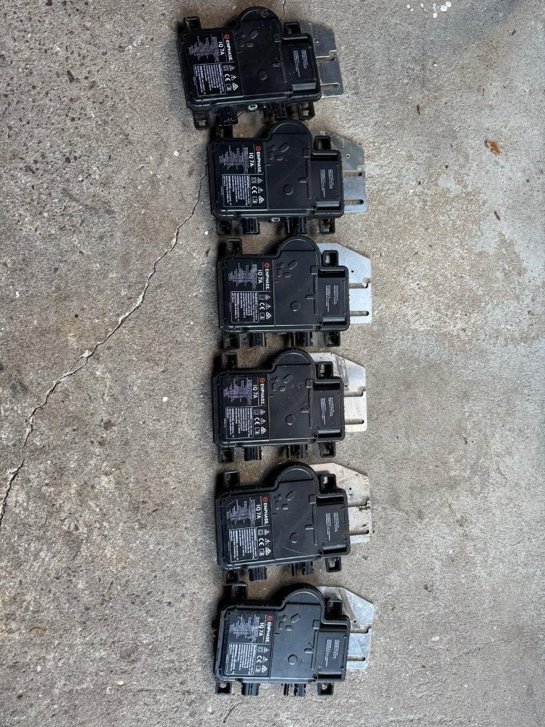Omvormers Enphase IQ7A, Ophalen of Verzenden, Zo goed als nieuw, Overige typen, 200 wattpiek of meer