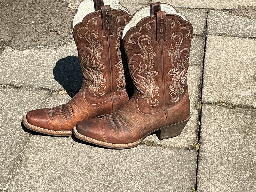 Ariat westernlaarzen, Overige typen, Ophalen of Verzenden, Zo goed als nieuw, Bruin
