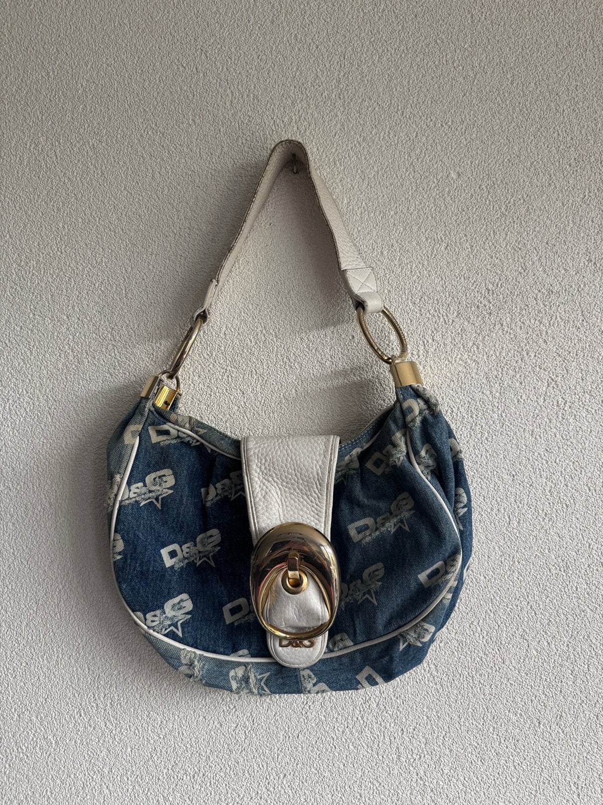 Vintage Dolce & Gabanna denim schoudertas met monogram print, Gebruikt, Blauw, Schoudertasje, Ophalen of Verzenden