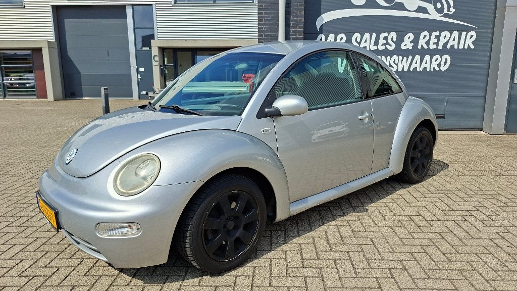 Volkswagen New Beetle 1.6i 16V / Airco / geleverd met Nw APK, Auto's, Stof, 4 stoelen, Bedrijf, Handgeschakeld