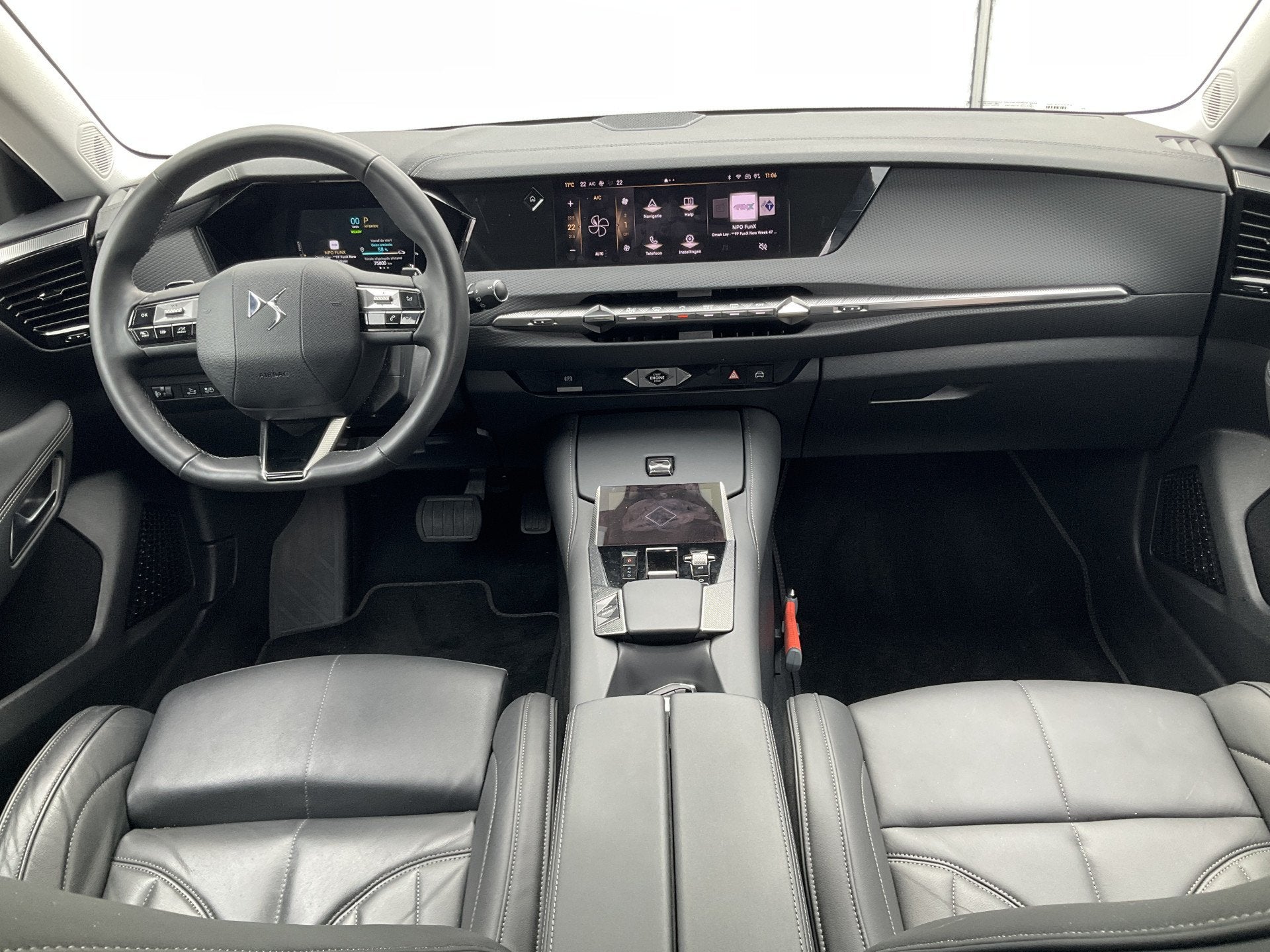 Foto 3 van DS DS 4 1.6 HYbrid 225 PHEV E-Tense Trocadero Stoel/Stuurver
