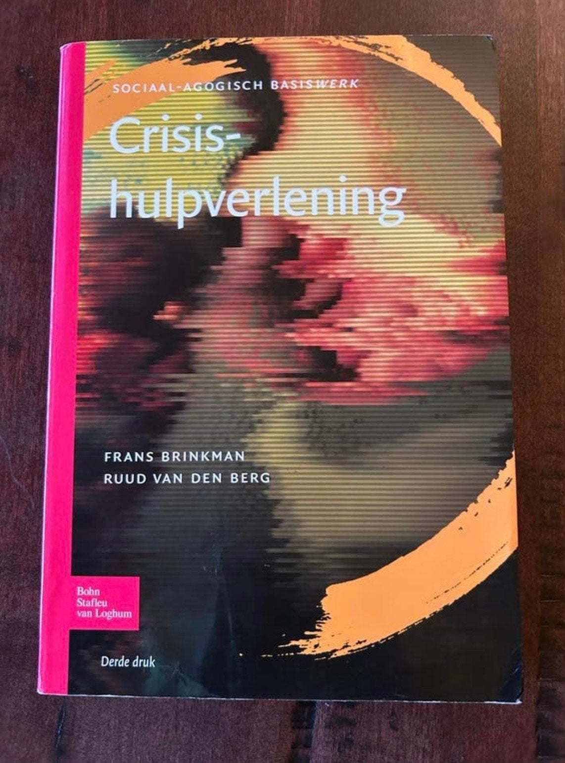 Crisis-hulpverlening - Frans Brinkman & Ruud van den Berg, Ophalen of Verzenden, Gamma, Gelezen, HBO