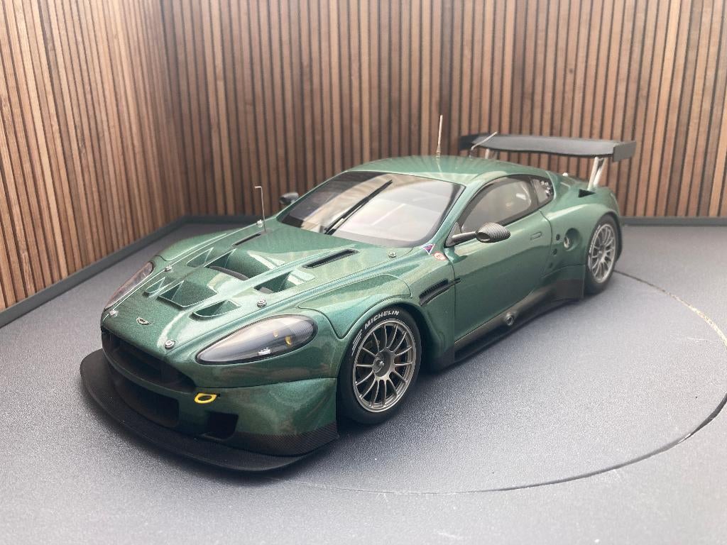 Aston Martin DBR9 LeMans 2005 Plain Version 1:18 Autoart MJ, Hobby en Vrije tijd, Modelauto's | 1:18, Zo goed als nieuw, Auto