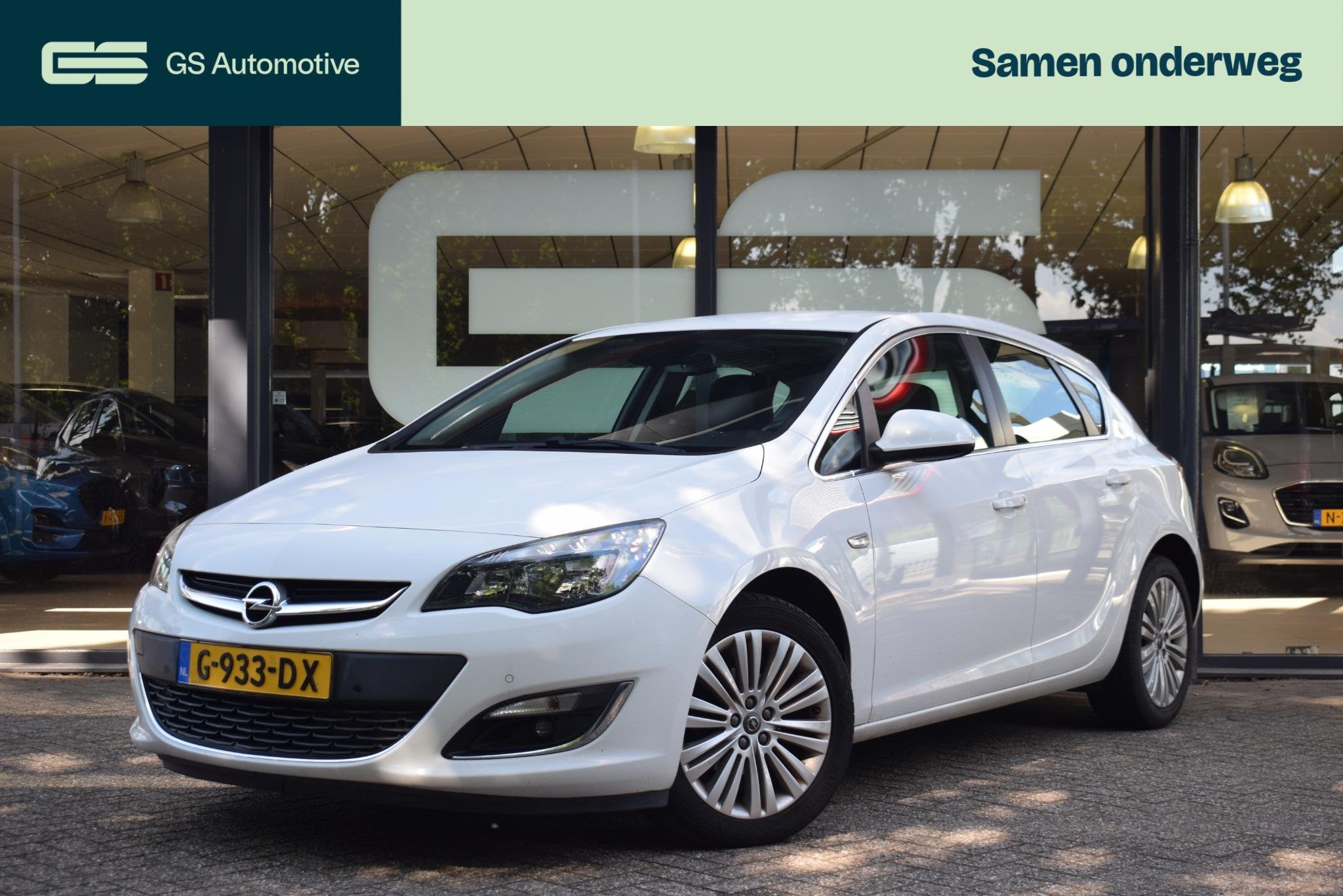 Opel Astra 1.4 Turbo Sport met NAVIGATIE|BLUETOOTH TEL|PDC|, Auto's, Voorwielaandrijving, Stof, Gebruikt, 4 cilinders