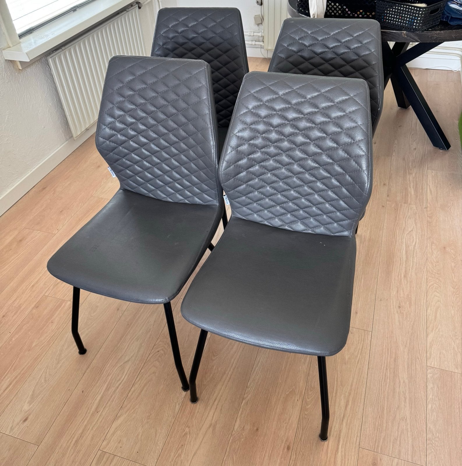 4 stoelen - gratis af te halen, Ophalen, Kunststof, Gebruikt, Vier