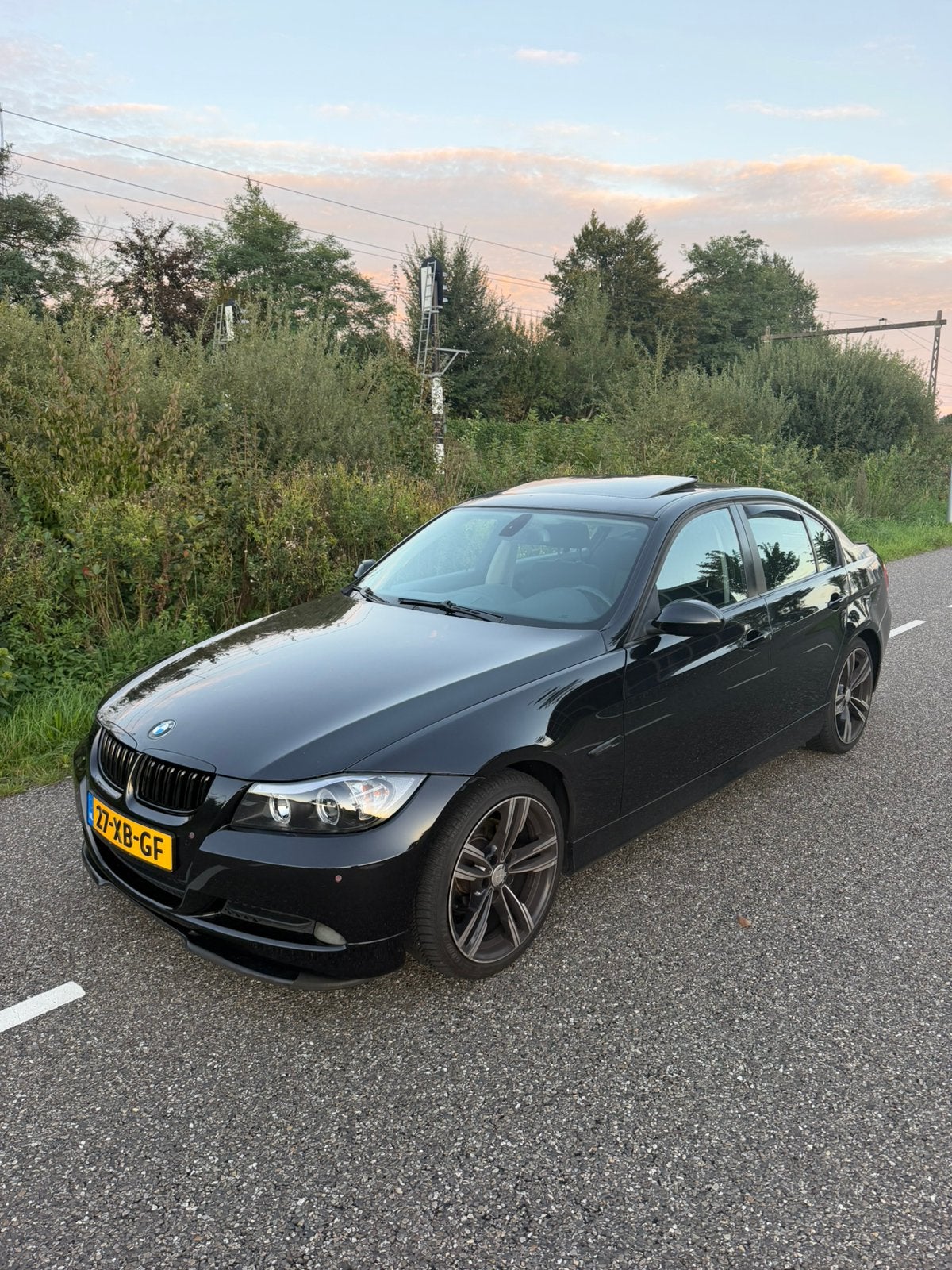 BMW 3-Serie 2.0 I 320 2006 Zwart, 1995 cc, Zwart, Zwart, 14 km/l