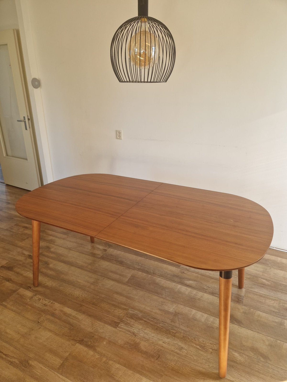 4 to 8 person dining table from MADE, Ophalen, Zo goed als nieuw, Rechthoekig, 50 tot 100 cm