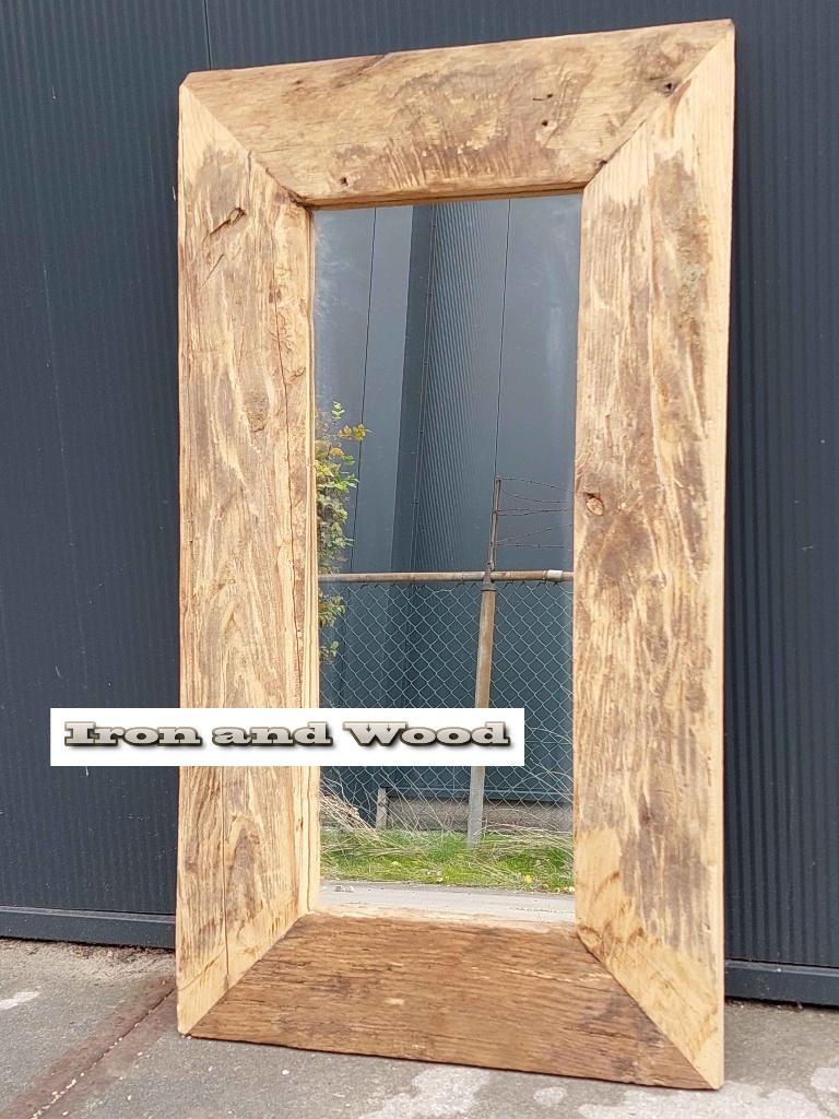 Robuuste spiegel van oude eiken wagonplanken afm 55 x 96 cm, Huis en Inrichting, Woonaccessoires | Spiegels, Ophalen, Nieuw, Minder dan 100 cm