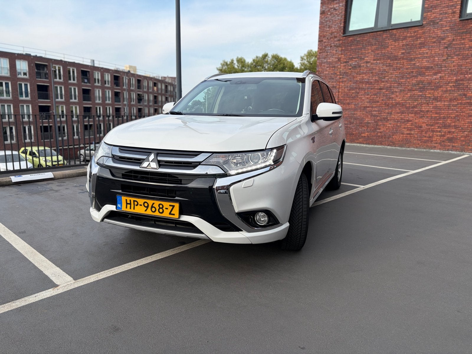 Mitsubishi Outlander 2.0 Dohc Mivec Phev 203pk 4WD CVT 5P, Auto's, 1998 cc, Outlander, 4 cilinders, 1820 kg