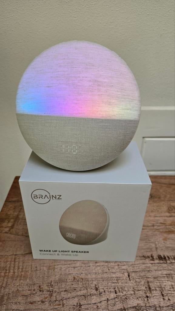 Brainz Wake Up Light Speaker - Wekker en Speaker, Overige merken, Overige typen, Nieuw, Ophalen of Verzenden