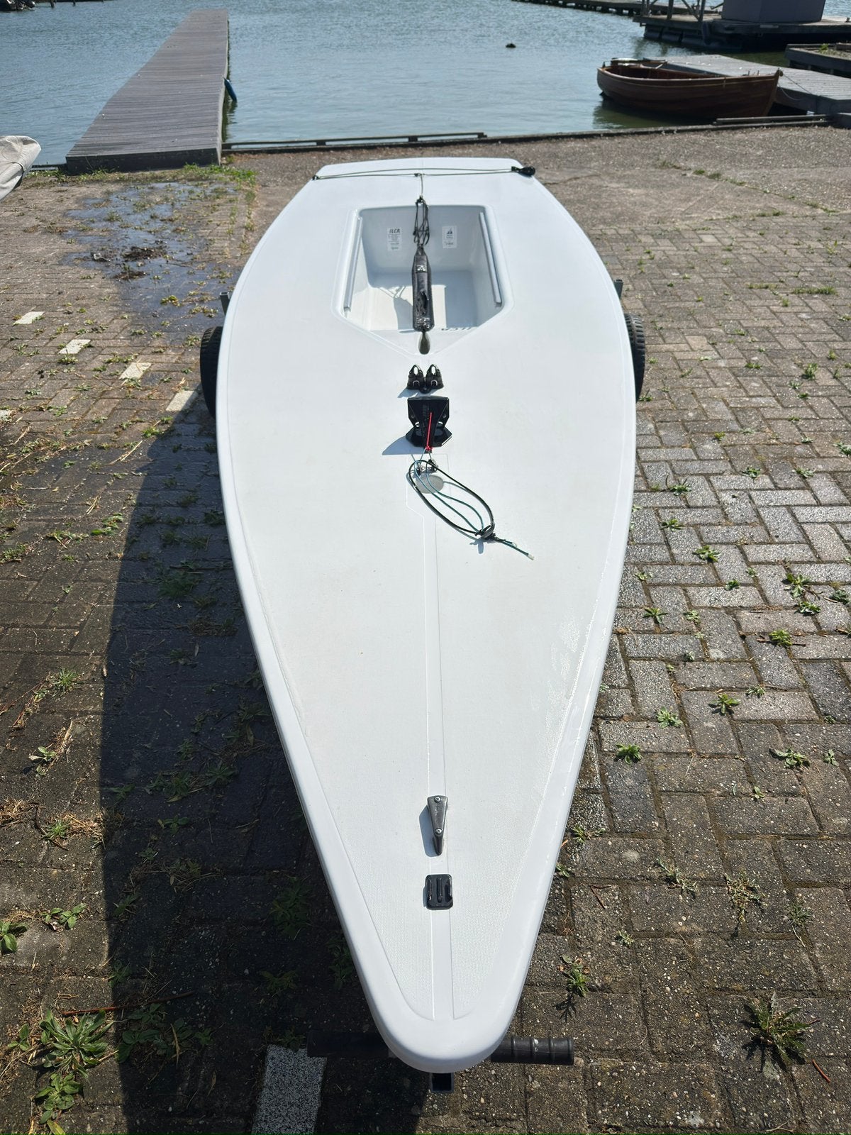 ILCA 7 - Ovington full carbon full Harken - ready to race, Laser, Ophalen, Zo goed als nieuw