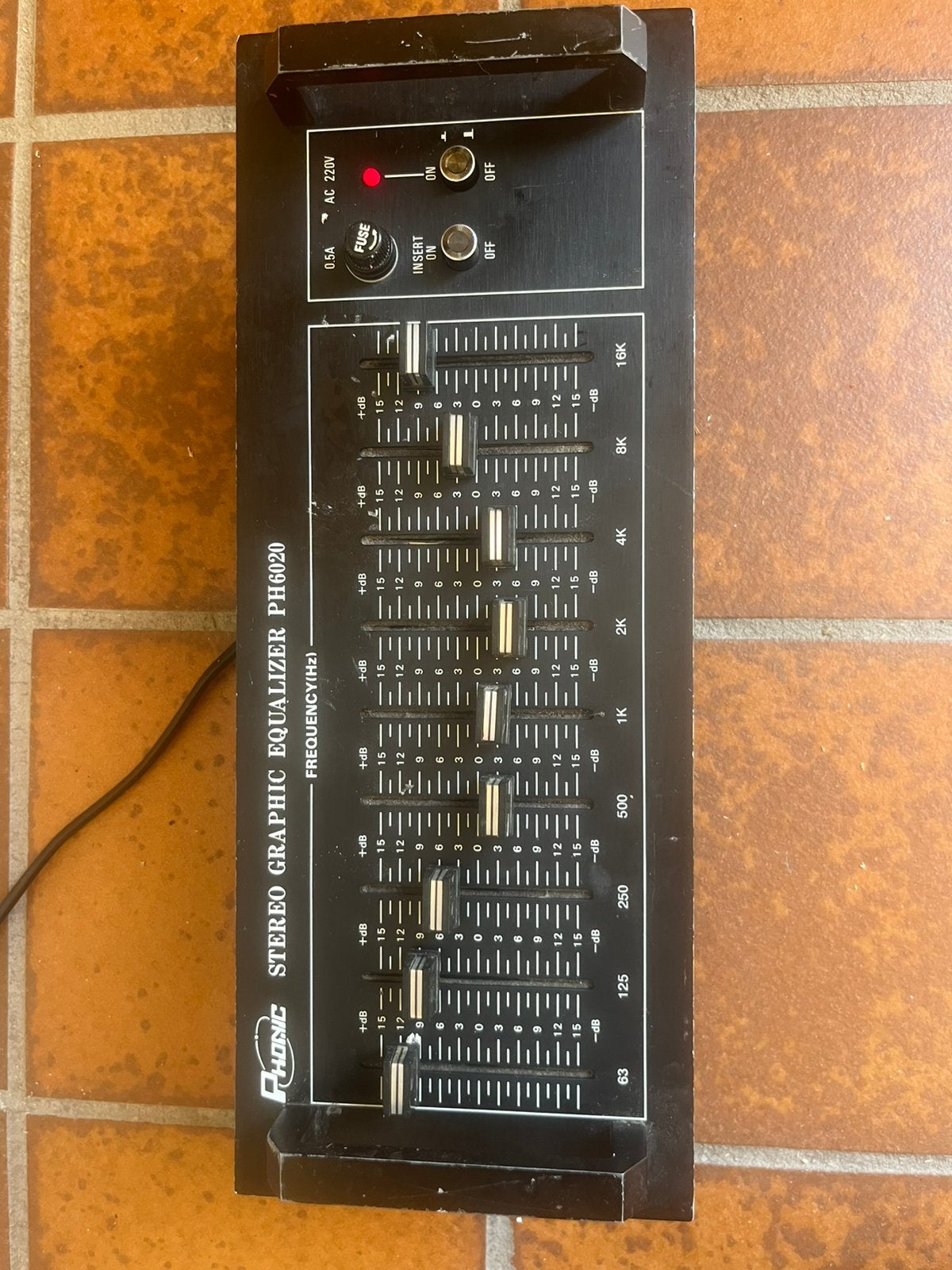 Te koop equalizer, Ophalen of Verzenden, Gebruikt