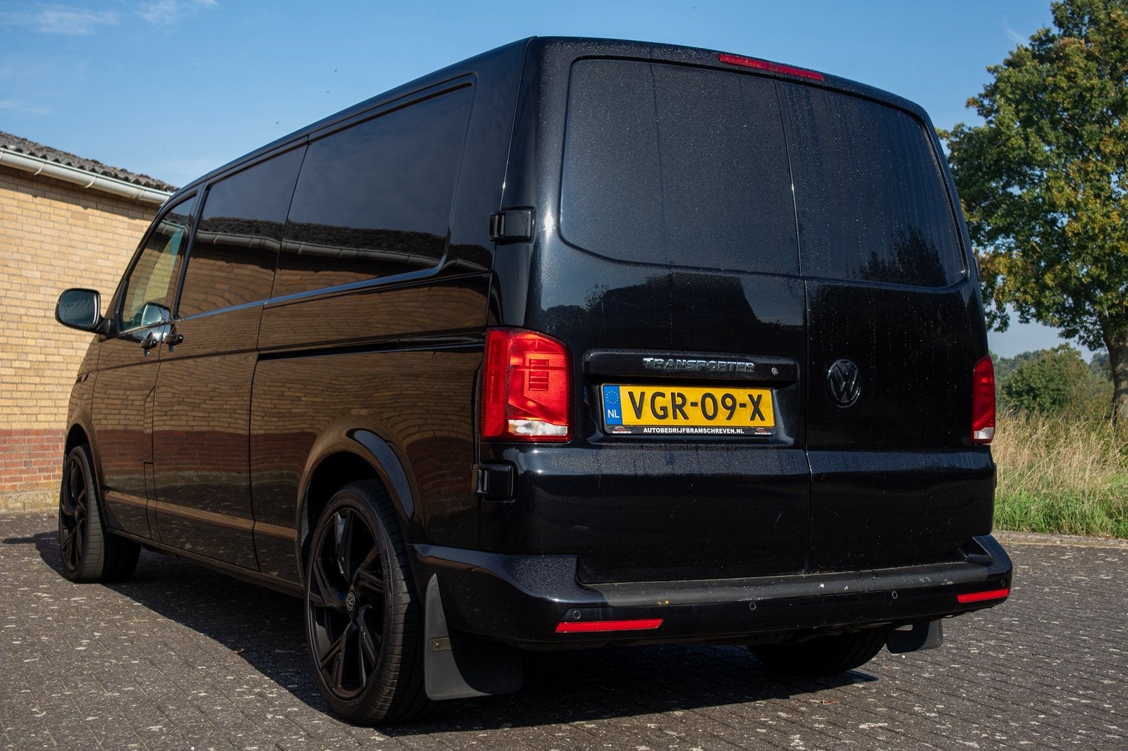 Foto 8 van VW Transporter T6.1 L2H1 DSG Koppejan styling