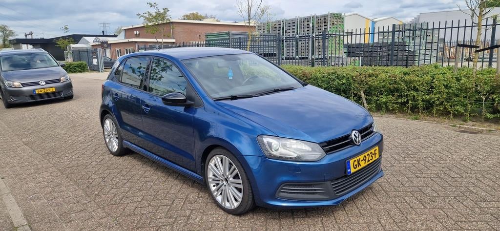 Volkswagen Polo BLUE GT 1.4 TSI 140pk 2013 Blauw xenon stoel, Euro 5, 1112 kg, 4 cilinders, Blauw