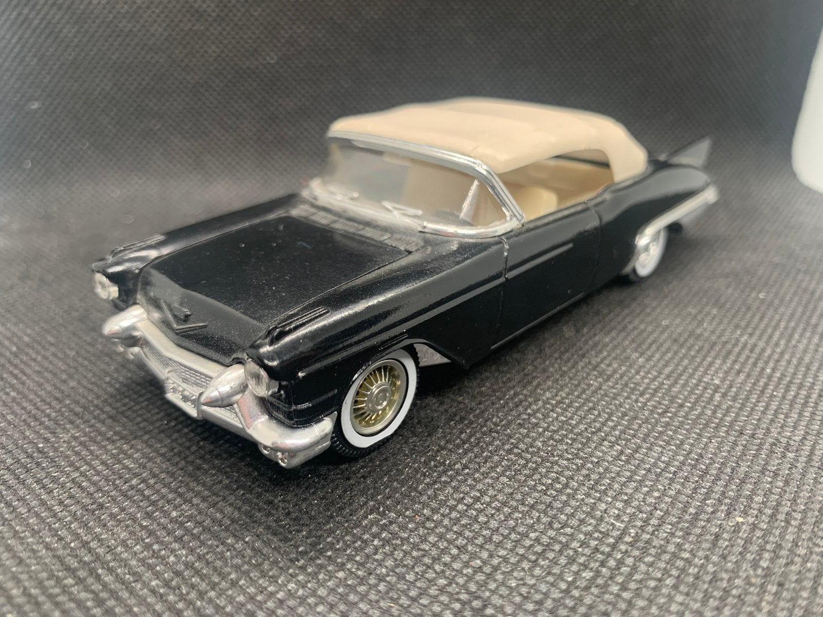 Solido Cadillac Eldorado Biarritz 1:43, Verzenden, Zo goed als nieuw, Auto, Solido