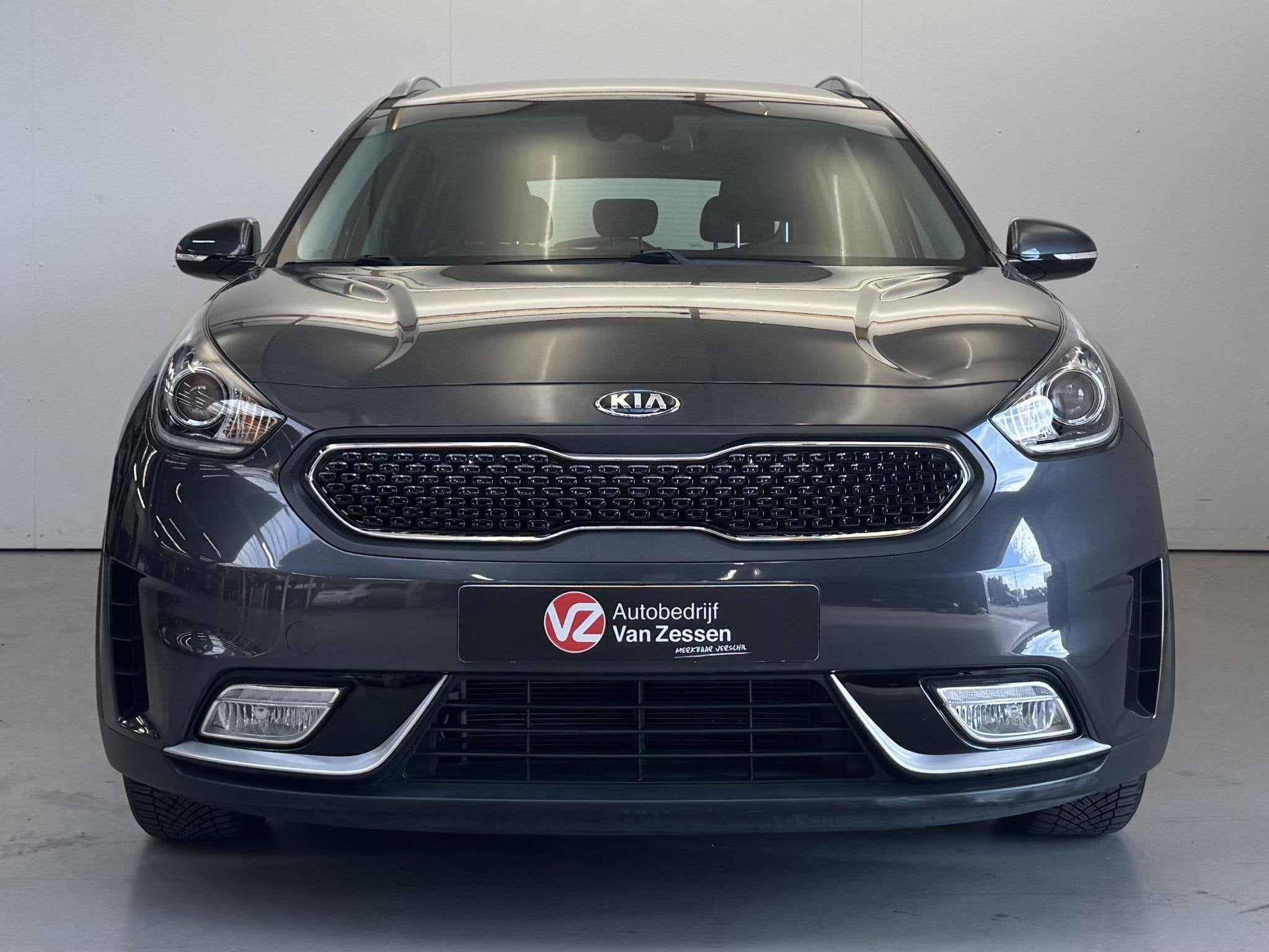 Kia Niro 1.6 GDi Hybrid First Edition | Clima | NL Auto | Tr, Auto's, 12 maanden, Gebruikt, Euro 6, Leder en Stof