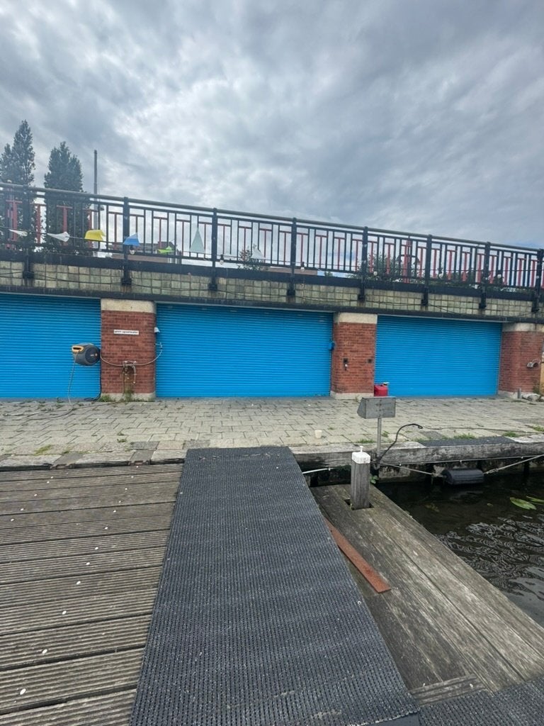 Loods / Garagebox te huur Amsterdam-Zuid 30 m² aan de Amstel, Zakelijke goederen, 30 m², Huur, Opslag of Loods