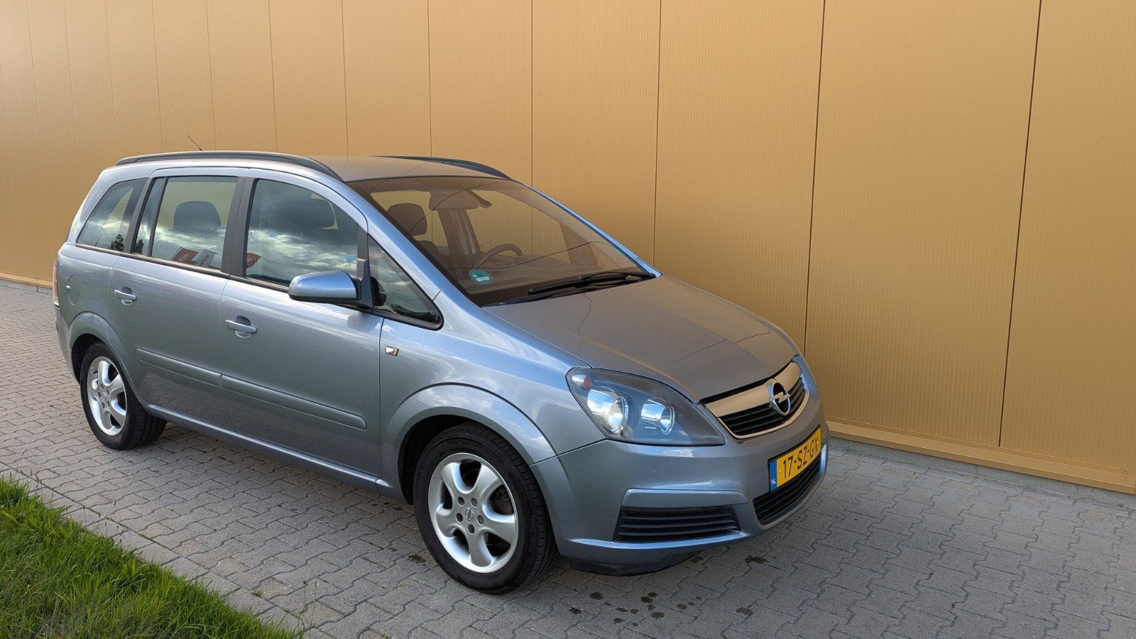 Opel Zafira 1.8 2006 Grijs, Auto's, Stof, 4 cilinders, Origineel Nederlands, Grijs
