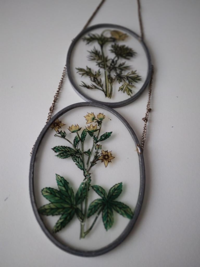 twee raam hangers afbeelding bloemen, Antiek en Kunst, Antiek | Glas en Kristal, Ophalen of Verzenden