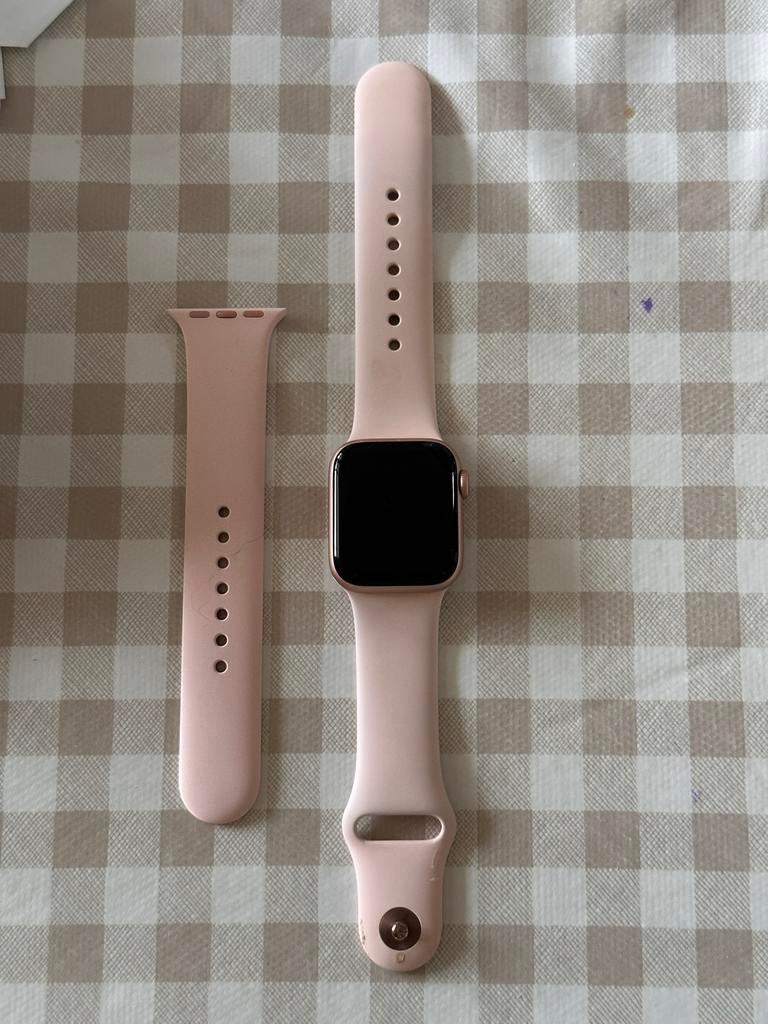 Apple Watch SE (1e gen) Roze met oplader, Telecommunicatie, Mobiele telefoons | Telefoon-opladers, Gebruikt, Apple, USB-A, Apple