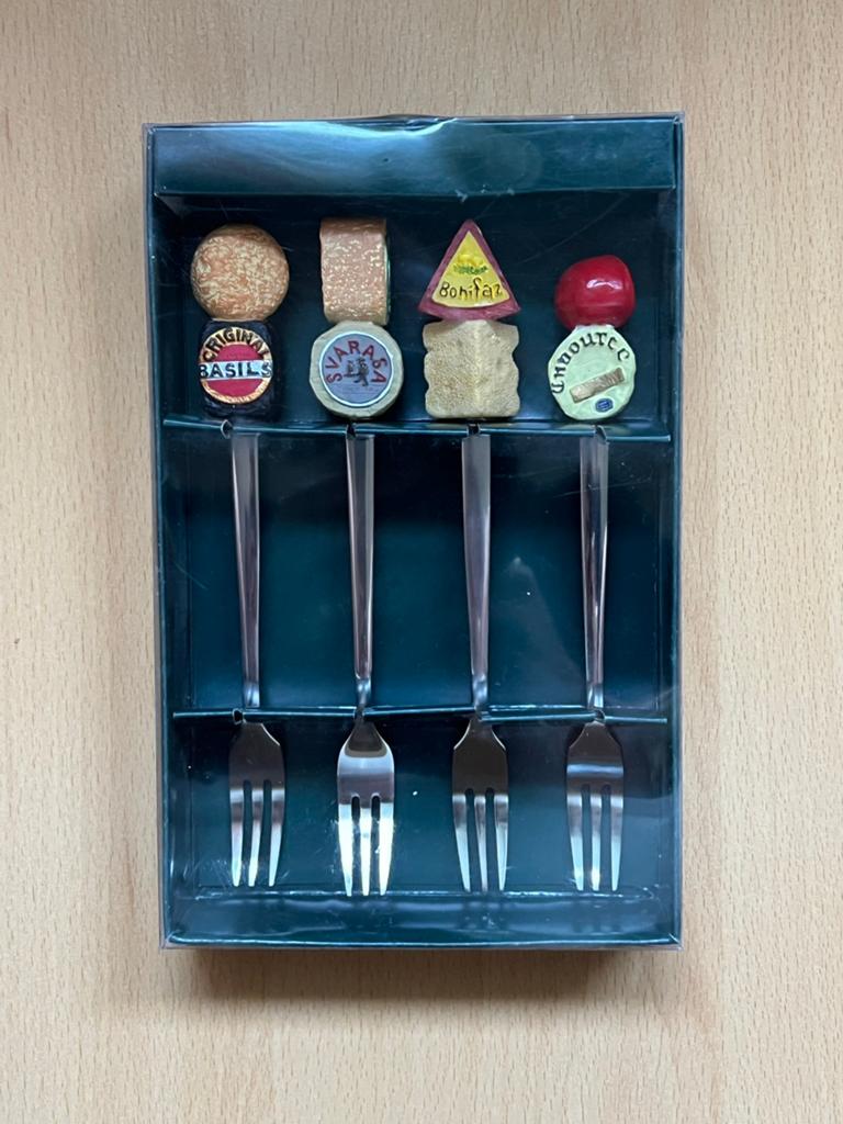 Nieuw in doos 4 kaasvorkjes / gebaksvorkjes, Ophalen of Verzenden, Nieuw, Overige stijlen, Overige typen
